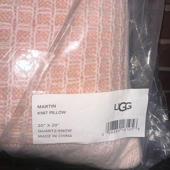 UGG Martin Knit Accent Pillow 20" x 20" in QUARTZ/snow NWT - Picture 3 of 7